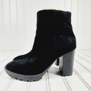 BCBGeneration Laliah Black Suede Leather Block Heel Ankle Bootie I984